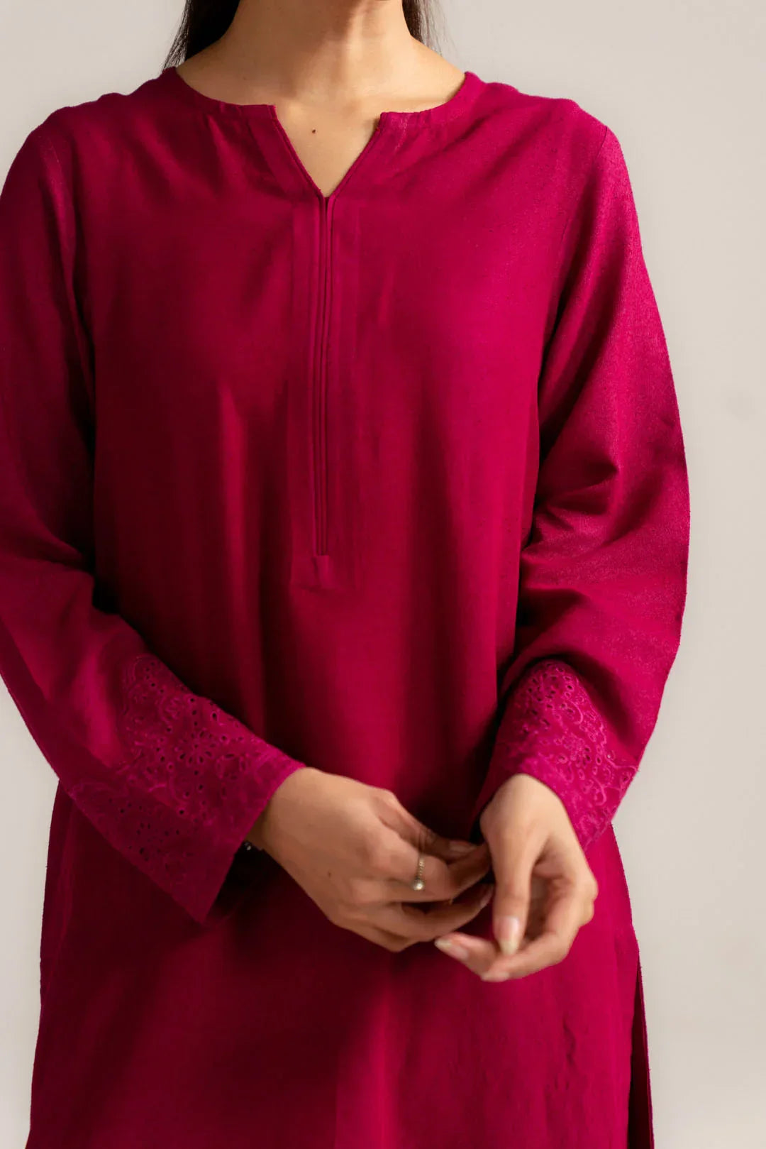 Bin Ahmad Rani Pink Lawn 2Pc Suit Keyhole Neckline Close Up